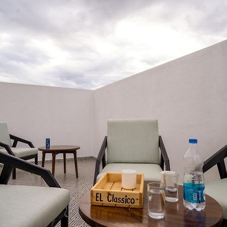 Hotel El Classico Rajkot Esterno foto